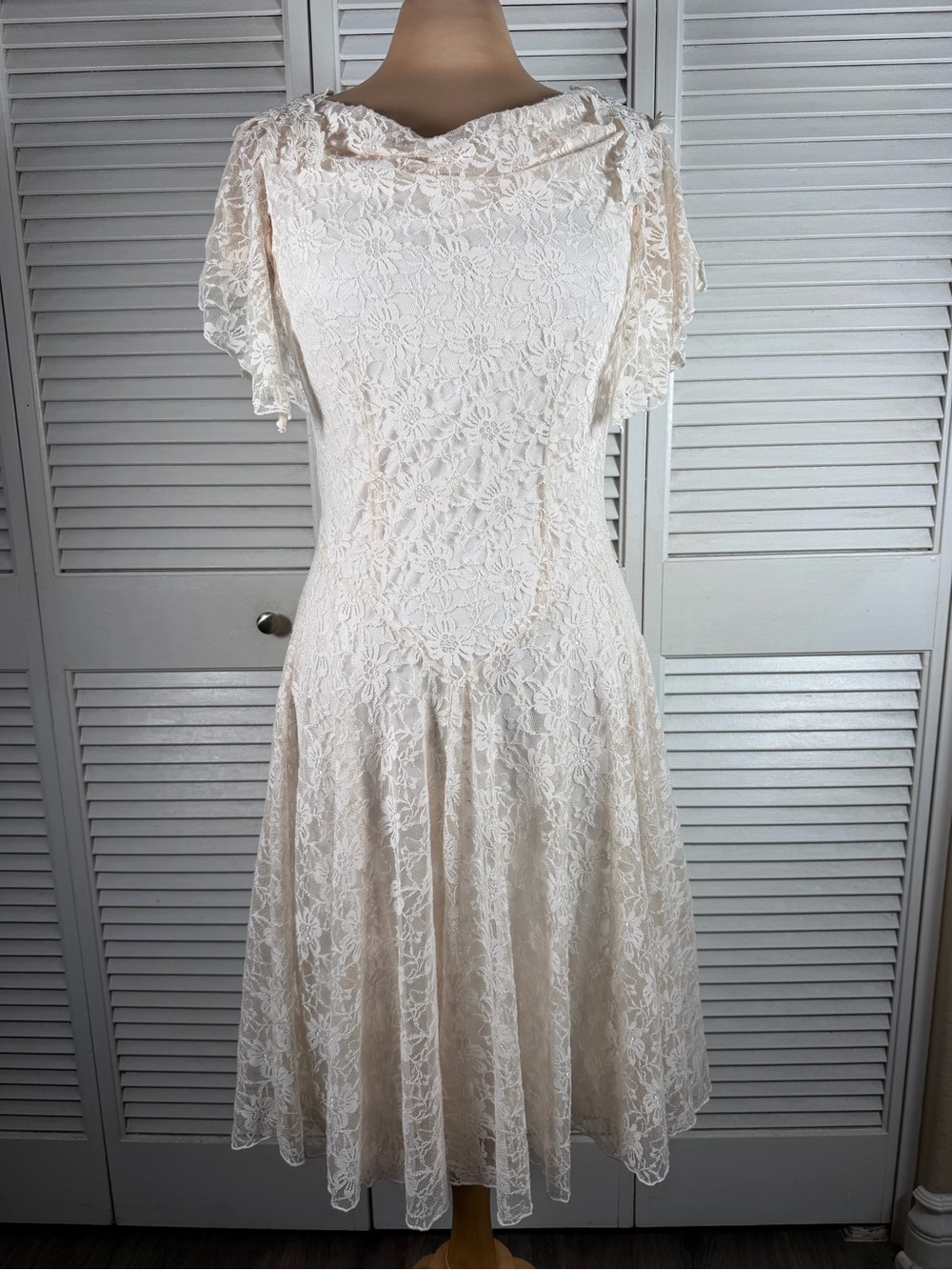 Signature Robbie Bee Ivory Lace Midi Dress S Cowl Neck Flutter Sleeve Bridal
